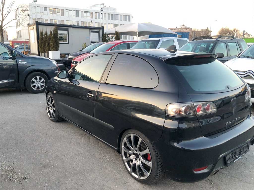 SEAT Ibiza 1.8 20V Turbo Cupra 2006 petite voiture 263000km manuel essence 180ch 132kW 1781ccm 1285kg noir
